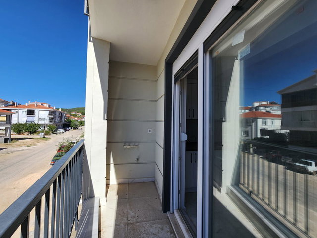 KORKUTELİ / KARŞIYAKA MAH.DE / SIFIR GENİŞ 2+1