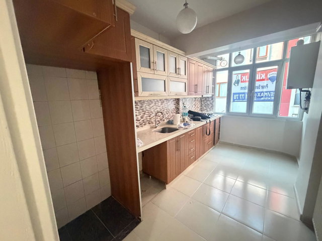 BAHÇELIEVLER SOĞANLI DA 2+1 KIRALIK BOŞ DAIRE