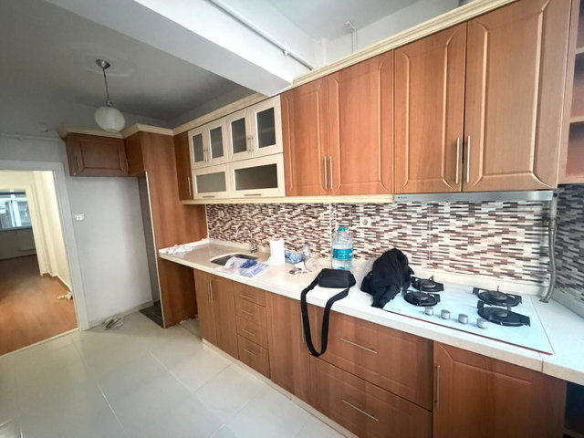 BAHÇELIEVLER SOĞANLI DA 2+1 KIRALIK BOŞ DAIRE