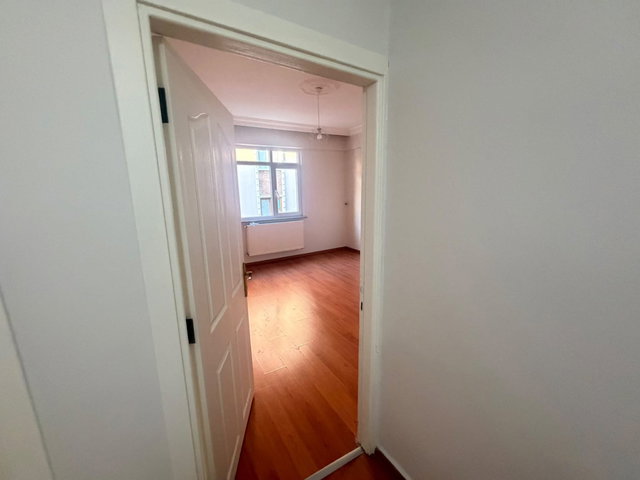 BAHÇELIEVLER SOĞANLI DA 2+1 KIRALIK BOŞ DAIRE