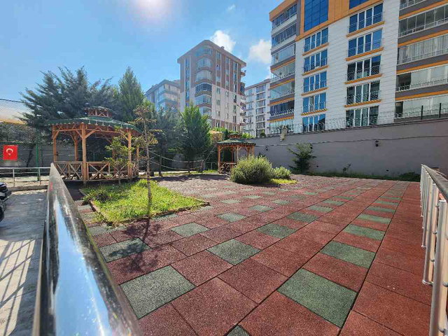 RE/MAX CAN ÖZKOKU'DAN ATAKENT LAVİNİA SİTESİNDE KİRALIK 3+1