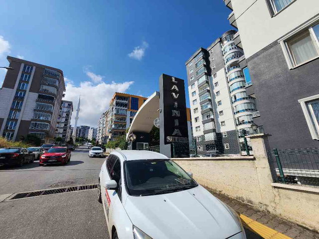 RE/MAX CAN ÖZKOKU'DAN ATAKENT LAVİNİA SİTESİNDE KİRALIK 3+1