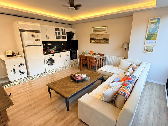BEŞÇEŞMELERDE YENİ BİNADA GENİŞ VE FERAH NET 52 M2 SATILIK 1+1 DAİRE