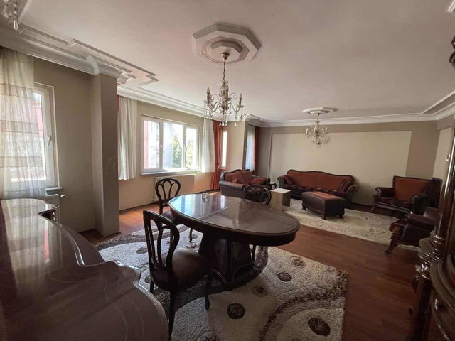 AKDENİZ CADDESİ 3+1 ASANSÖRLÜ BOŞ GENİŞ DAİRE
