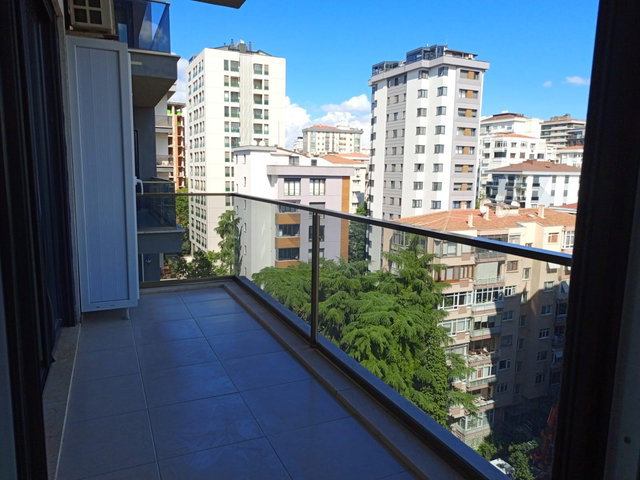 GÖZTEPE BAĞDAT CADDESİNE YAKIN HAVUZLU BÜYÜK 3+1 KİRALIK DAİRE