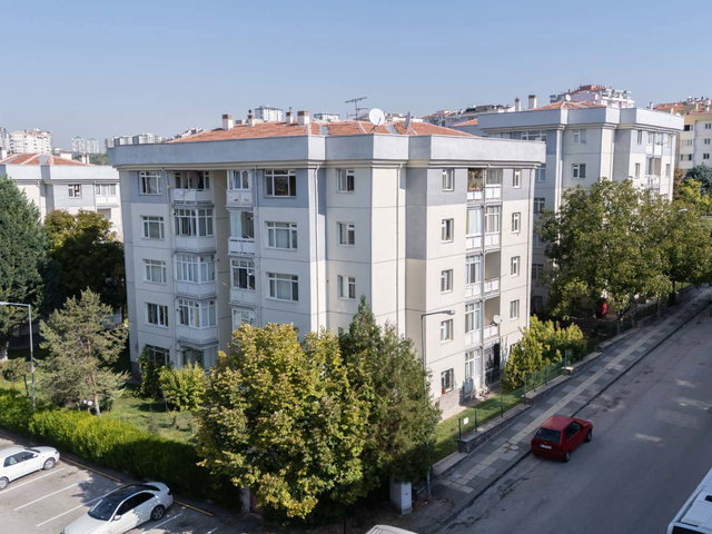 ERYAMAN GÜZELKENT TEZ KONAK SİTESİN'DE KİRALIK 3+1 DAİRE
