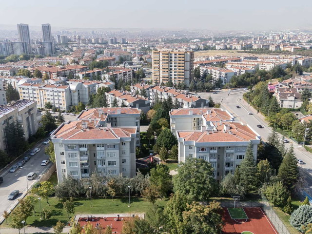 ERYAMAN GÜZELKENT TEZ KONAK SİTESİN'DE KİRALIK 3+1 DAİRE