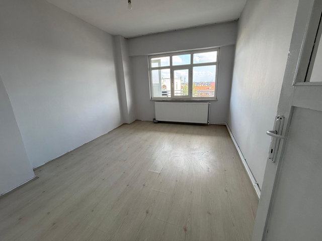 REMAX DESIGN ŞEKER MAHALLESİNDE 3+1 KİRALIK DAİRE