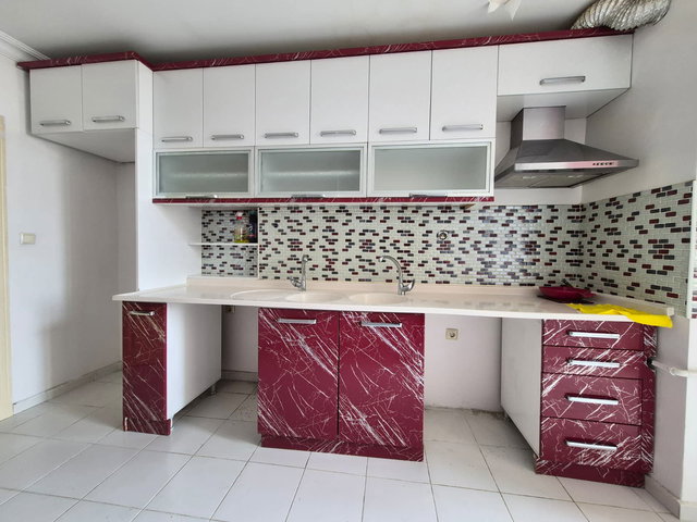 DEMETEVLER MAH'SİNDE ÖZ ELİF SİTESİNDE 2+1 KİRALIK DAİRE