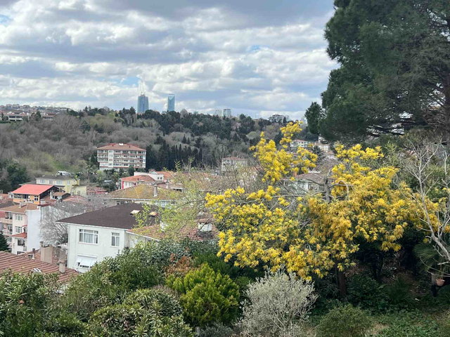 YENİKÖY MİMARLAR SİTESİ’NDE BOĞAZ MANZARALI, ÖZEL BAHÇELİ KİRALIK DAİRE