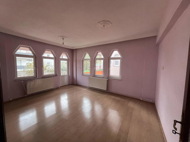 RE/MAX İNCİ'DEN ÜÇPINAR YOLU ÜZERİNDE KİRALIK 3+1 DAİRE