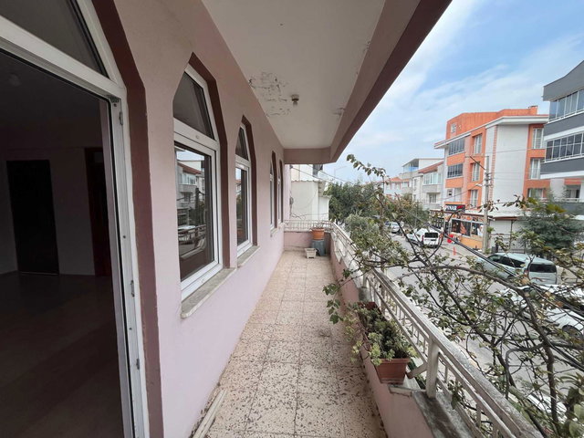 RE/MAX İNCİ'DEN ÜÇPINAR YOLU ÜZERİNDE KİRALIK 3+1 DAİRE