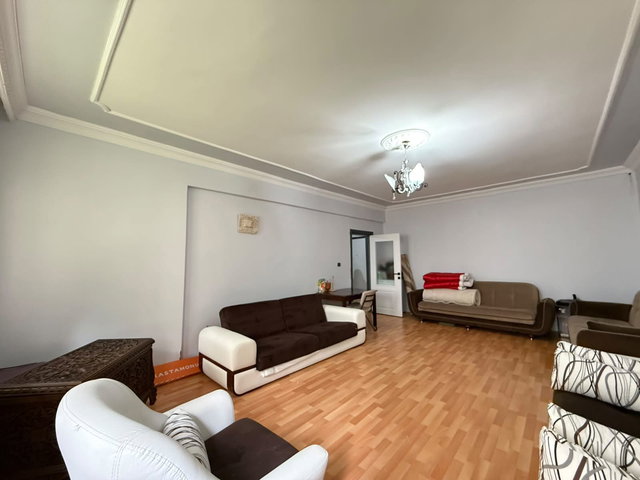 REMAX İLKE'DEN YILDIZKENT'TE 4+1 SATILIK DAİRE