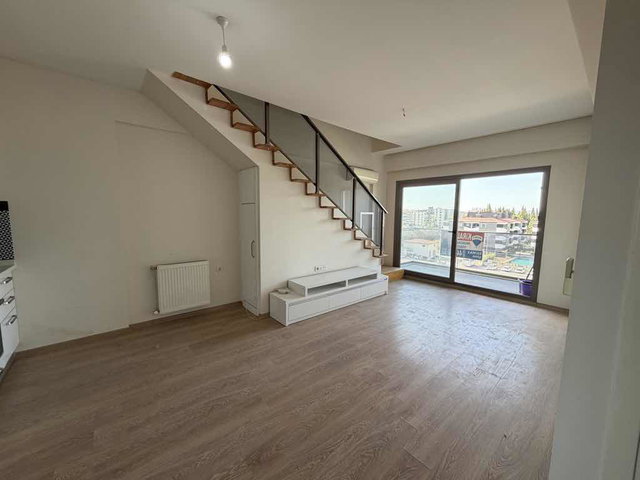 REMAX ARMA’DAN HAVUZLU SİTEDE KİRALIK 3+1 DUBLEKS DAİRE