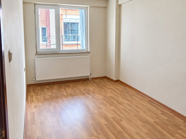 ŞEHİTLER MAHALLESİ, ARA KAT, 3+1, HARİKA KONUMDA SATILIK DAİRE