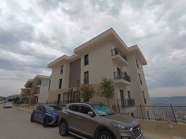 BAYRAKLI TOKİ 8. ETAP’TA DENIZ MANZARALI, OTOPARKLI SIFIR 2+1 KIRALIK DAIRE