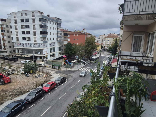 GEBZE MERKEZ'DE FUL+FUL EŞYALI ÖZEL DEKORASYONLU SATILIK 3+1 DAİRE