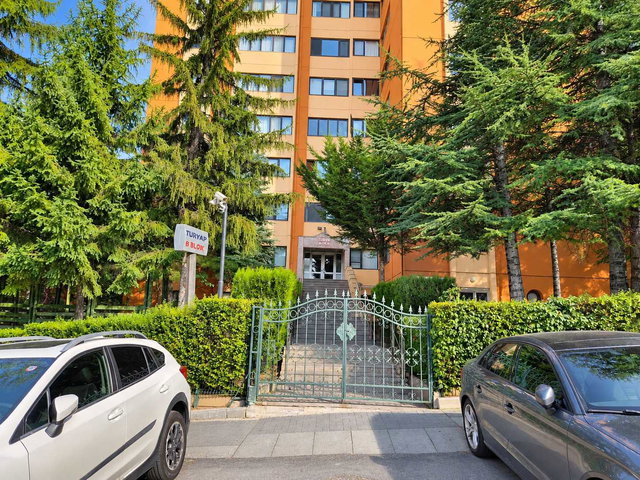 EMRE KOÇ REMAX - ÇIĞDEM MH. GÖKKUŞAĞI SITESI KIRALIK 4+1 DAIRE