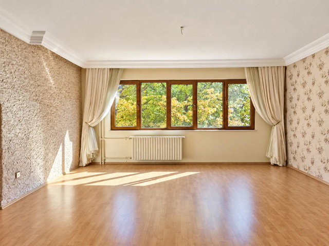 EMRE KOÇ REMAX - ÇIĞDEM MH. GÖKKUŞAĞI SITESI KIRALIK 4+1 DAIRE