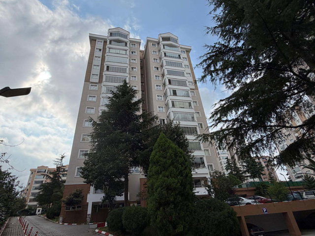 İLKADIM DA DURUŞEHİR SİTESİNDE SATILIK (3+1) DAİRE