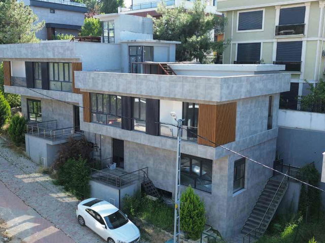 ÇAMLIBELDE SİTESİNDE KİRALIK 3+2 MÜSTAKİL KİRALIK VİLLA