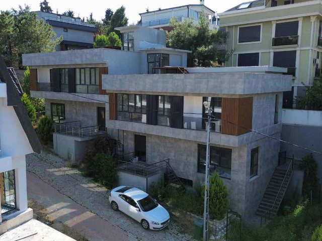 ÇAMLIBELDE SİTESİNDE KİRALIK 3+2 MÜSTAKİL KİRALIK VİLLA