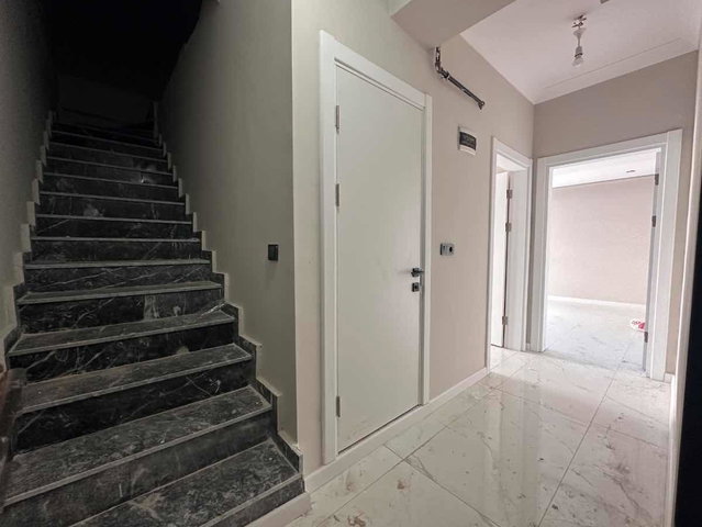 KARTEPE ATAEVLER'DE SIFIR 2+1 KİRALIK ÇATI DUBLEKS DAİRE