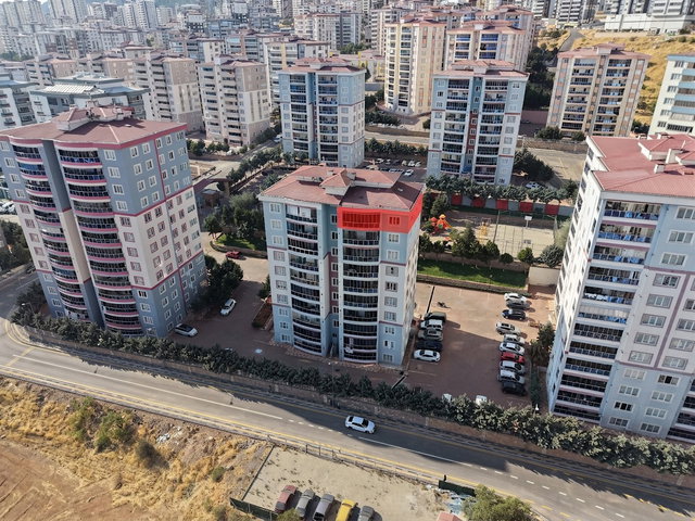 REMAX YENİ GAYRİMENKUL’DEN SATILIK 4+1 GENİŞ DAİRE