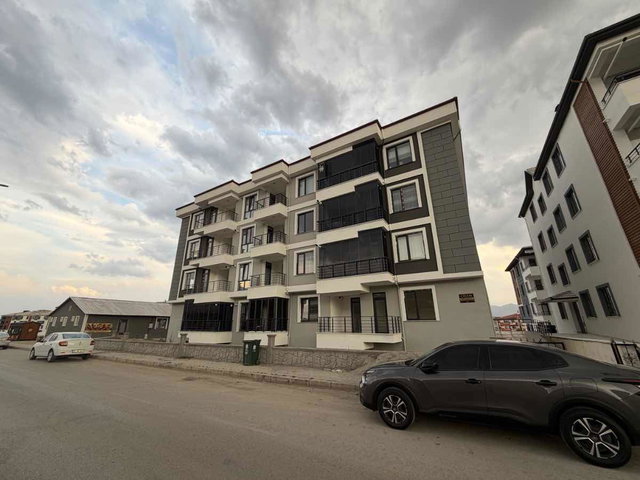 REMAX DEM'DEN BAŞBAĞLAR MAH. LÜKS KİRALIK 2+1 DAİRE