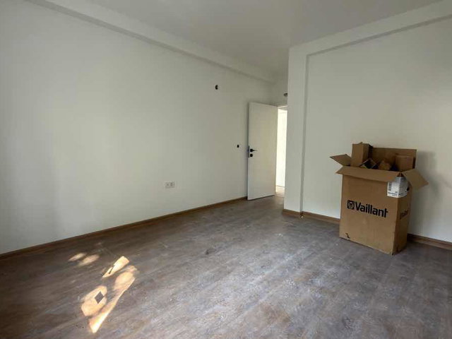 KARTAL KARLIKTEPE 2+1 SATILIK CADDE ÜSTÜ DAIRE