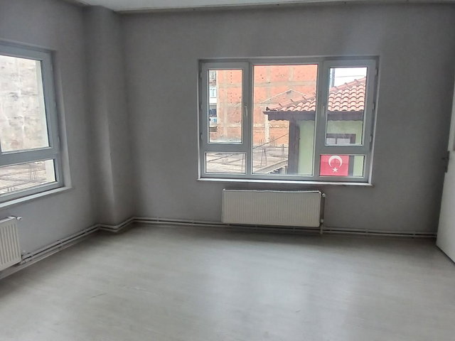 REMAX AREA UMURBEY MAHALLESİ 3+1 ARA KAT KİRALIK DAİRE