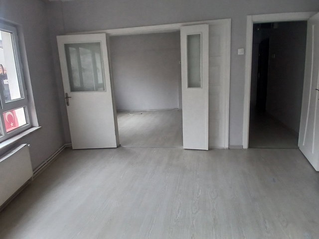 REMAX AREA UMURBEY MAHALLESİ 3+1 ARA KAT KİRALIK DAİRE
