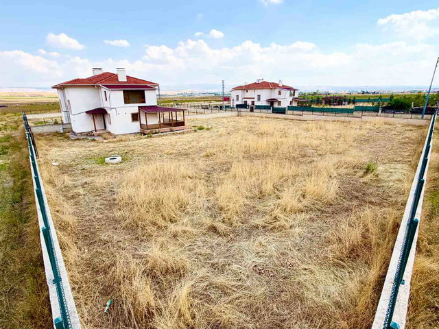 ÇUBUK MELİKŞAH'TA | VİLLA 4+1 | 1.500 M² ARSA | HARİKA KONUM |