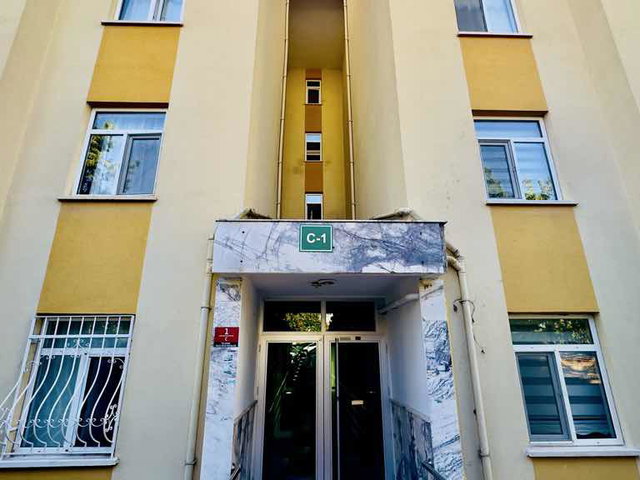 ERYAMAN YEŞİL GÖKSU SİTESİNDE YEŞİLLİKLER İÇİNDE GİRİŞ KATI