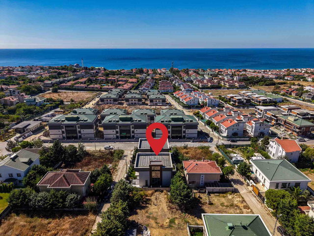 BÜYÜKÇEKMECE GÜZELCEDE DENIZ MANZARALI ÖZEL TASARIM 6+2 VILLA