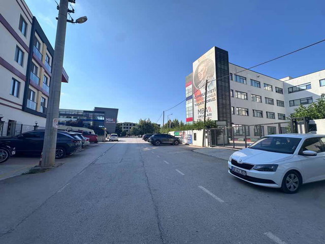 KARCİTY SİTESİNDE TEMİZ 1+1 BAHÇE KULLANIMLI SATILIK DAİRE