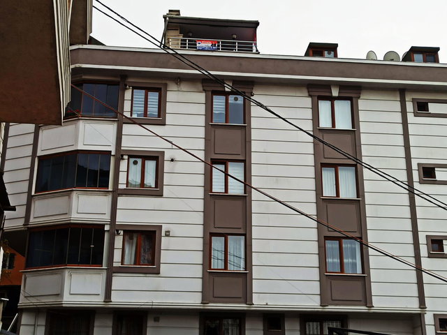 ALIBEYKÖY MERKEZDE KIRALIK DAIRE ÇATI KATI 1+1 YENI BINA 2017 YAPIMI