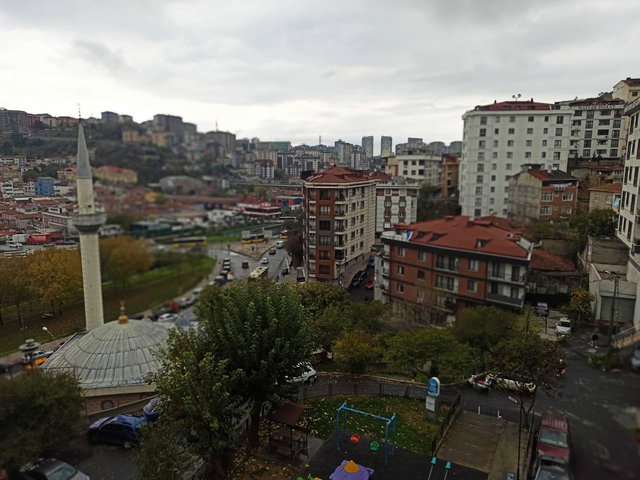 ALIBEYKÖY MERKEZDE KIRALIK DAIRE ÇATI KATI 1+1 YENI BINA 2017 YAPIMI