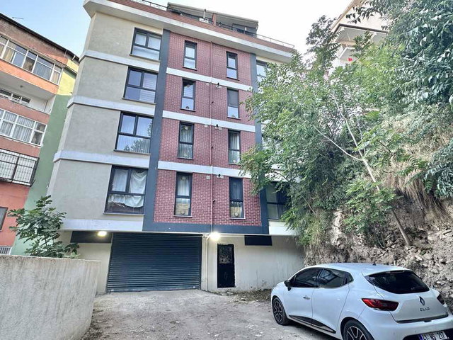 İZMİT MERKEZDE 2+1 ASANSÖR VE OTOPARKLI SATILIK DAİRE