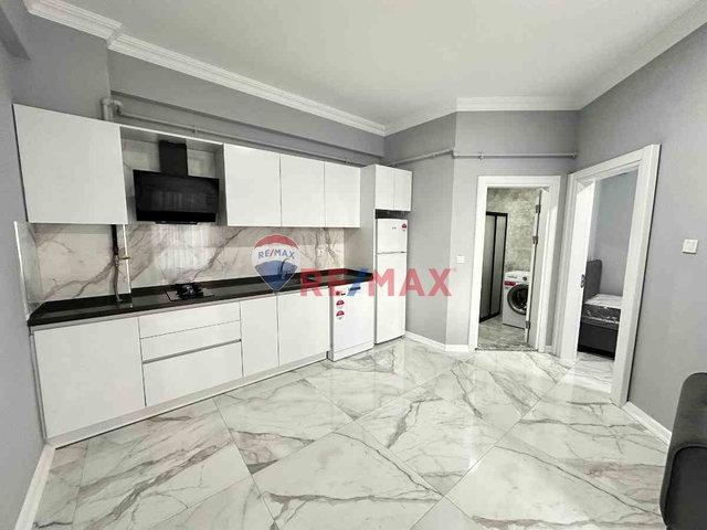 RE/MAX DREAM FARKIYLA  İZMİT TÜYSÜZLERDE TEMİZ SIFIR EŞYALI 1+1 KİRALIK DAİRE