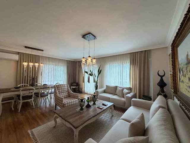 REMAX EMEL KARAGÖZ SERDİVAN 214 M² ARSA PAYLI FOURLEX VİLLA