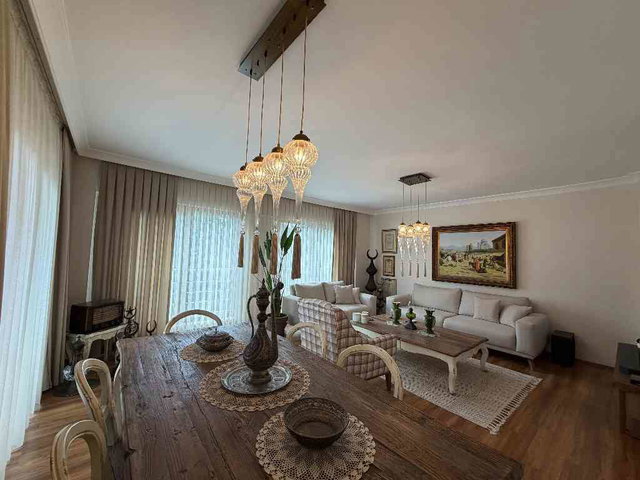 REMAX EMEL KARAGÖZ SERDİVAN 214 M² ARSA PAYLI FOURLEX VİLLA