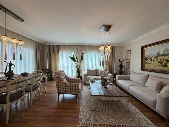 REMAX EMEL KARAGÖZ SERDİVAN 214 M² ARSA PAYLI FOURLEX VİLLA