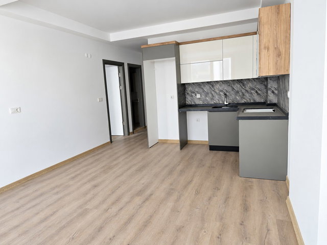 BEMKA PARADISE SİTESİNDE HAVUZ MANZARALI SIFIR 1+1