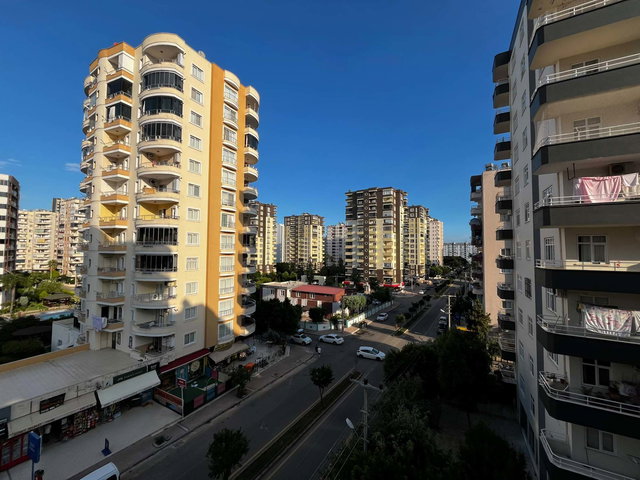 REMAX TOROS'TAN MENDERES MH'DE MERKEZİ KONUMDA HAVUZLU SİTEDE KİRALIK 3+1