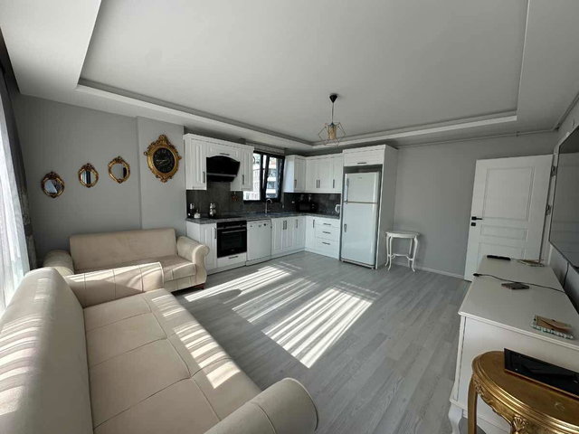 BARUTHANE MAHALLESİ'NDE SATILIK 2+1 ARAKAT DAİRE