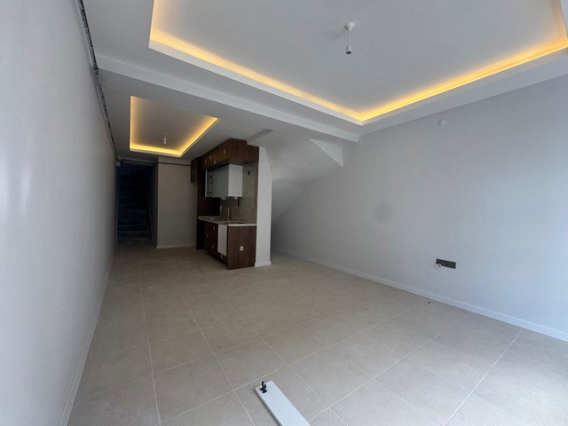 REMAX DREAM'DEN ÜNİVERSİTEYE YAKIN 1+1 SIFIR KİRALIK LÜX DAİRE