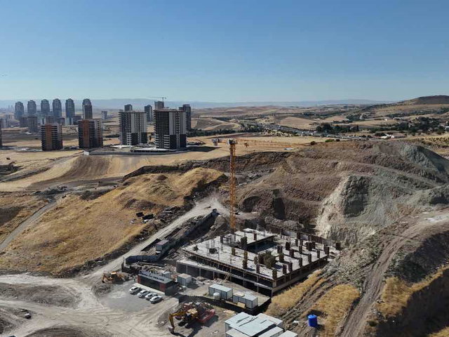 EMSALLERININ YARI FIYATINA! BATIKENT YUVA'DA YATIRIMLIK OFIS