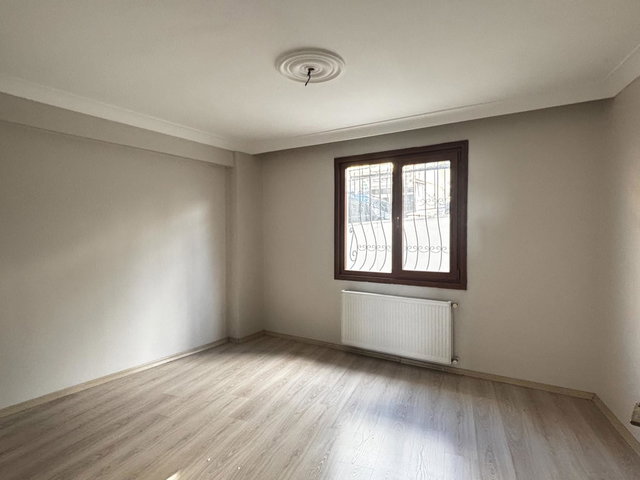 REMAX MASA ÇEKMEKÖY MERKEZ MAH. KİRALIK 2+1 AÇIK MUTFAK DAİRE