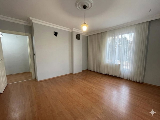 ÇAYIROVA DA TERAS KULLANIMLI SATILIK 2+1 DAİRE